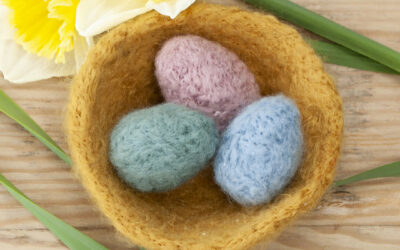 Eggs-tremely Cute Easter Mini Project | Easter Needle Felting Tutorial | How To Needle Felt 3 Easter Eggs in a Basket