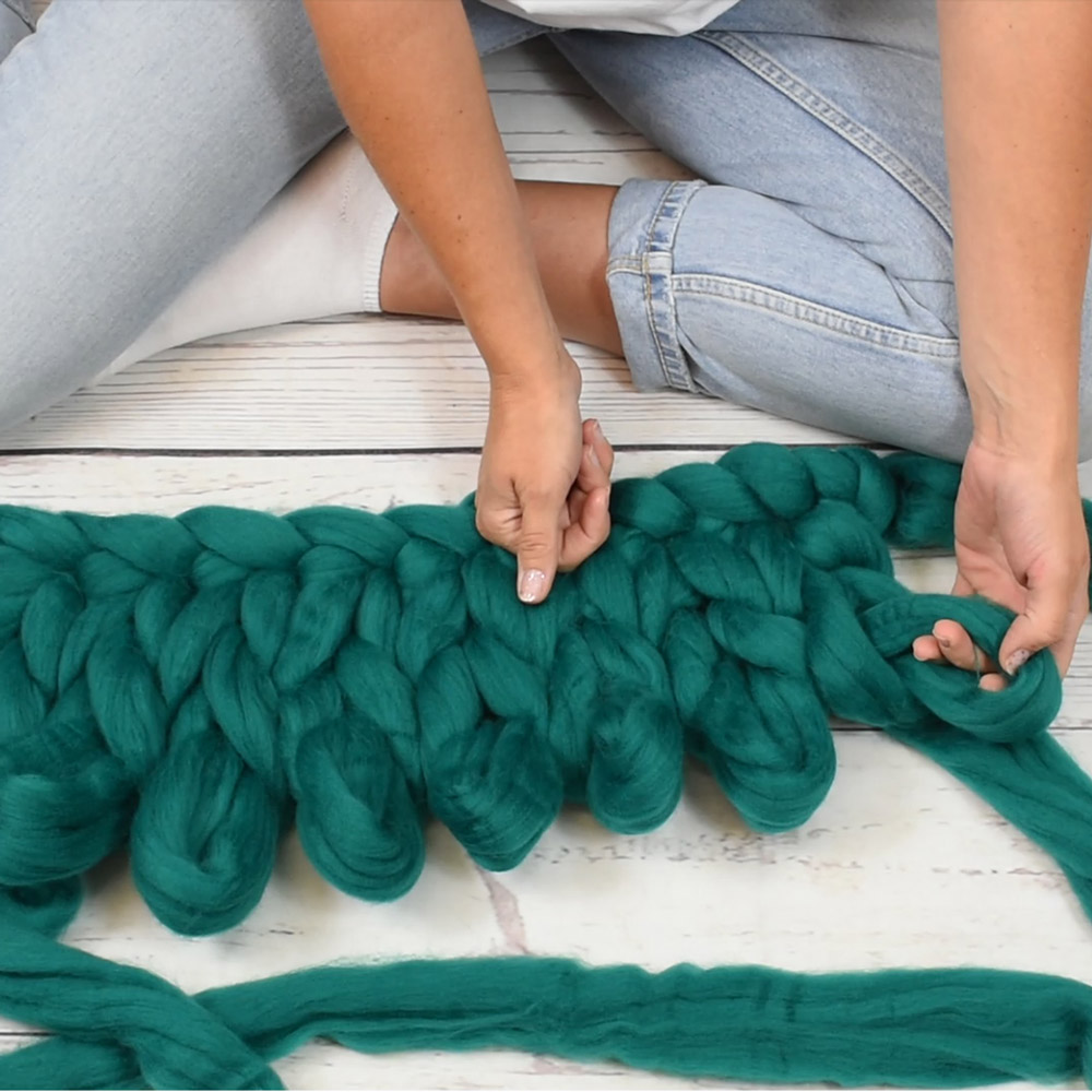 knit with hands floor knitting tutorials