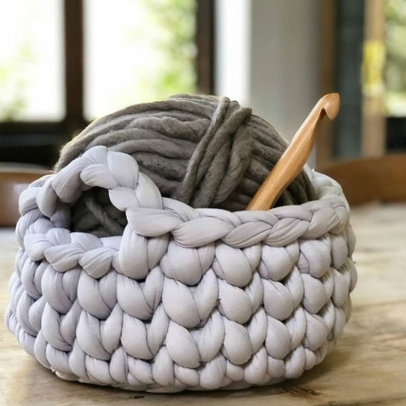 finger knitted basket made with giant chunky tube yarn 