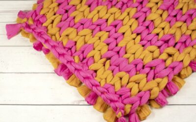 Arm Knitted Blanket | Chunky Knit Chevron Blanket | Free Arm Knitting Pattern | 2KG Mammoth Yarn